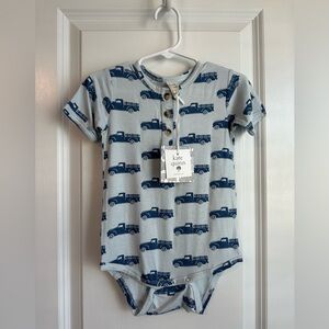 Kate Quinn Baby Blue Farm Trucks Short Sleeve Onesie NWT Size 18-24 Months